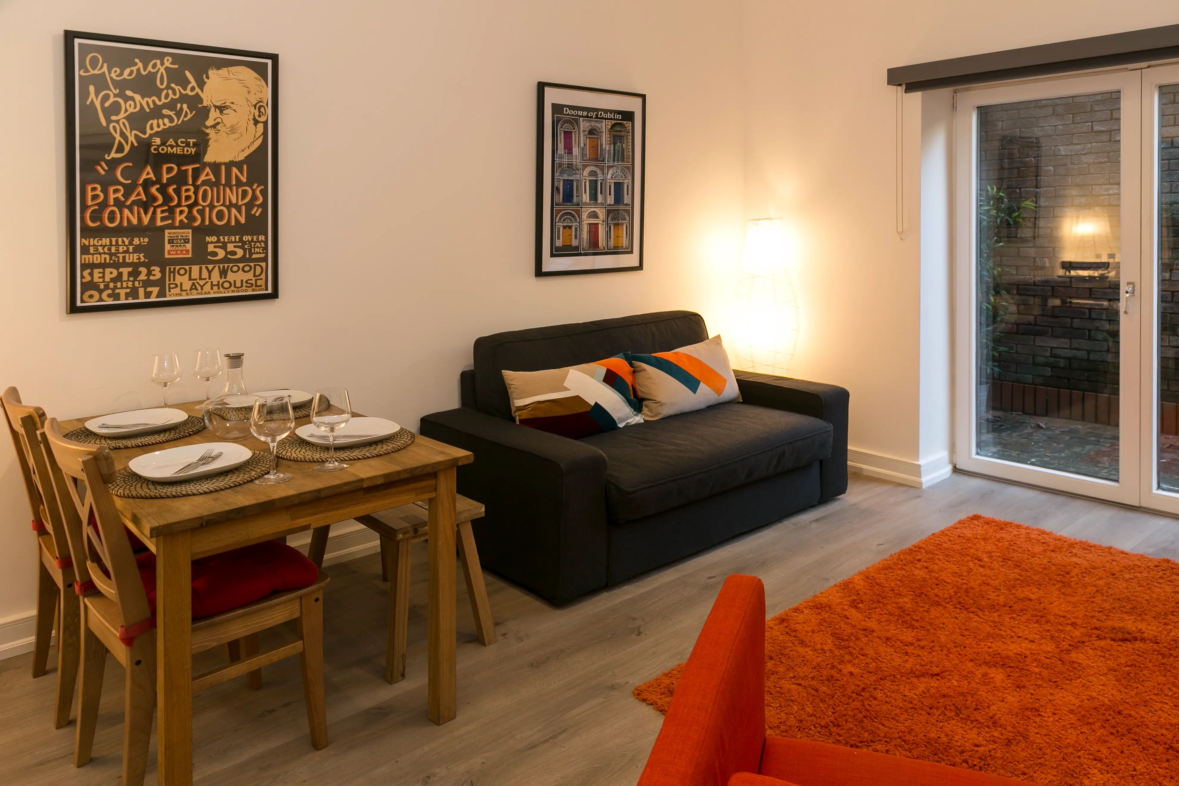 Cosy living room with modern furnishings